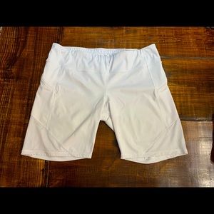 Athleta Contender Bike Shorts, Size 1X, White